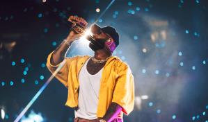 Eladio Carrión pone sello urbano al cierre del Carnaval Vegano 2023