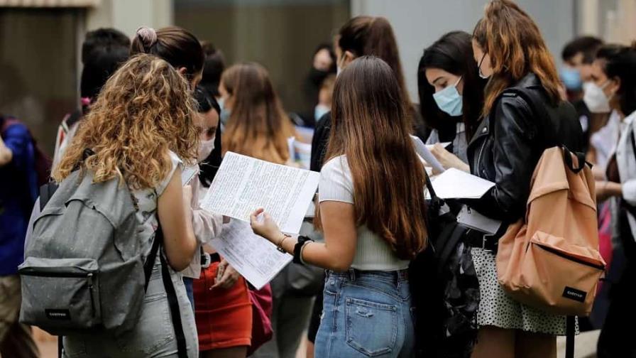 ¿Cuáles son los límites del poder presidencial para perdonar préstamos estudiantiles?