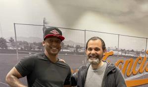 Luciano recibe comitiva del Escogido en Arizona