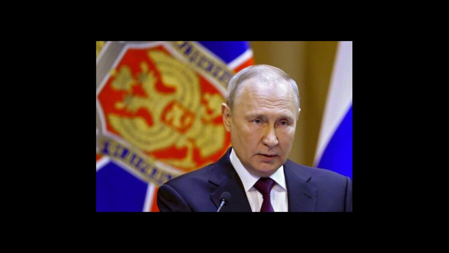 Putin firma ley que suspende pacto nuclear con EEUU