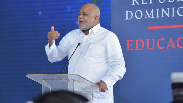 “Cargué con el costo: La más despiadada y costosa campaña sucia”, afirma Roberto Fulcar