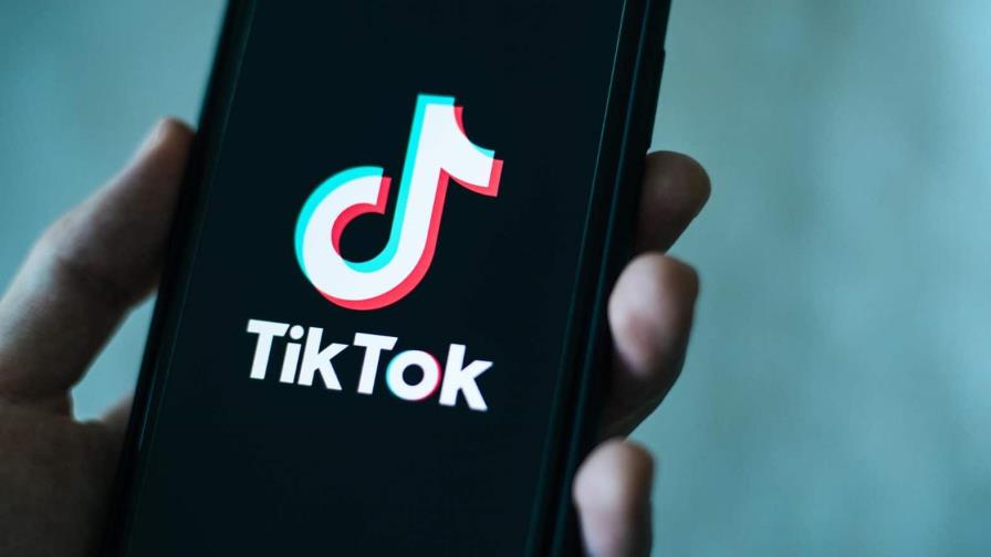 La Casa Blanca da 30 días a agencias federales para eliminar TikTok de telefónos del Gobierno