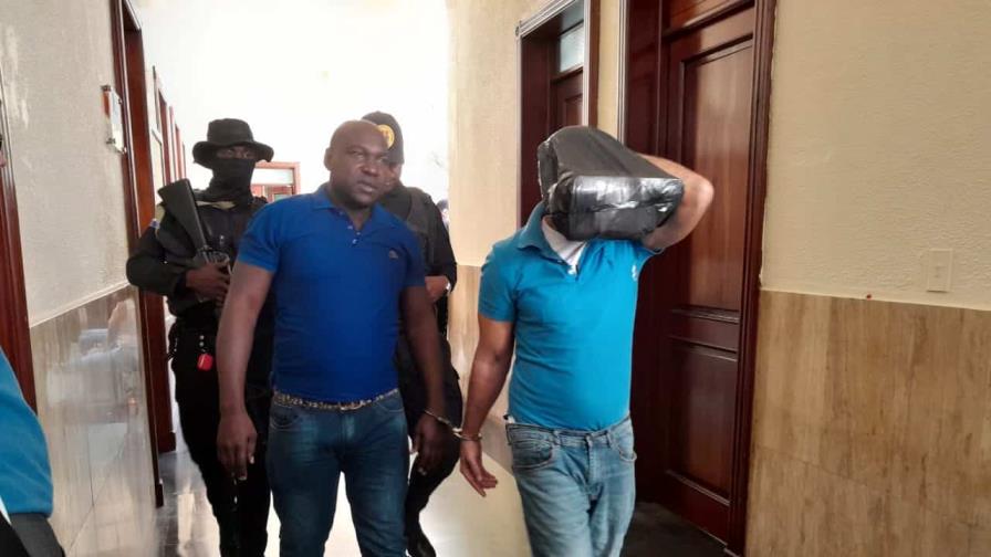 Tribunal ratifica prisión preventiva a tres imputados por trata de personas en Operación Cattleya Tribunal ratifica prisión preventiva a tres imputados por trata de personas en Operación Cattleya