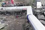 Al menos 36 muertos en choque frontal de dos trenes en Grecia