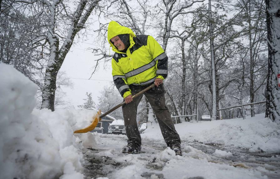 California recibe más nieve tras una sucesión de tormentas
