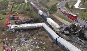 Un detenido tras choque de tren con 36 muertos en Grecia