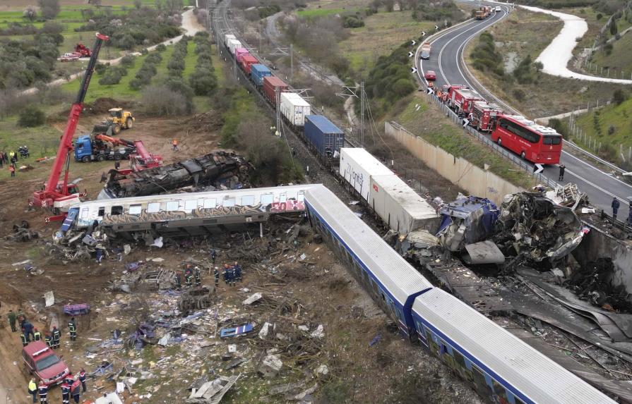 Un detenido tras choque de tren con 36 muertos en Grecia