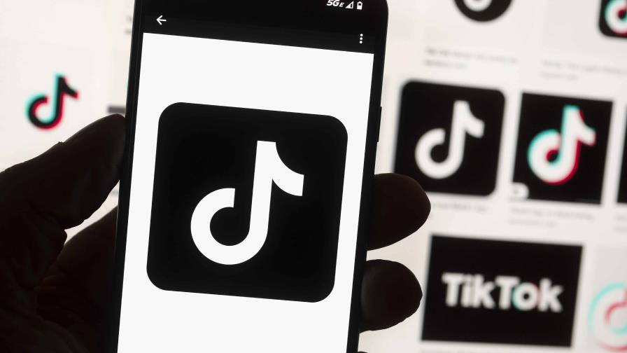 Menores podrán usar TikTok solo 60 minutos al día