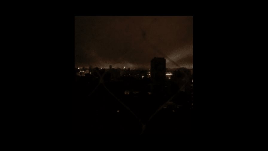 Varios fallos en el sistema eléctrico de Argentina provocan enorme apagón