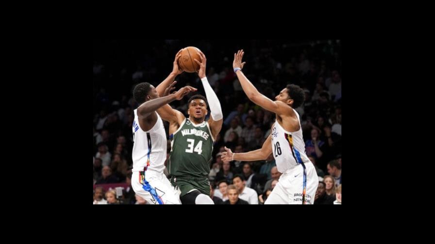 Giannis luce; Bucks vencen a Nets e hilan 15 triunfos Giannis luce; Bucks vencen a Nets e hilan 15 triunfos