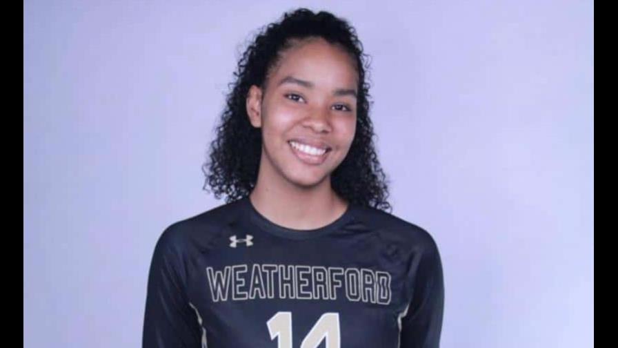 Selanny Puente brilla en el voleibol y aspira a ser arquitecta