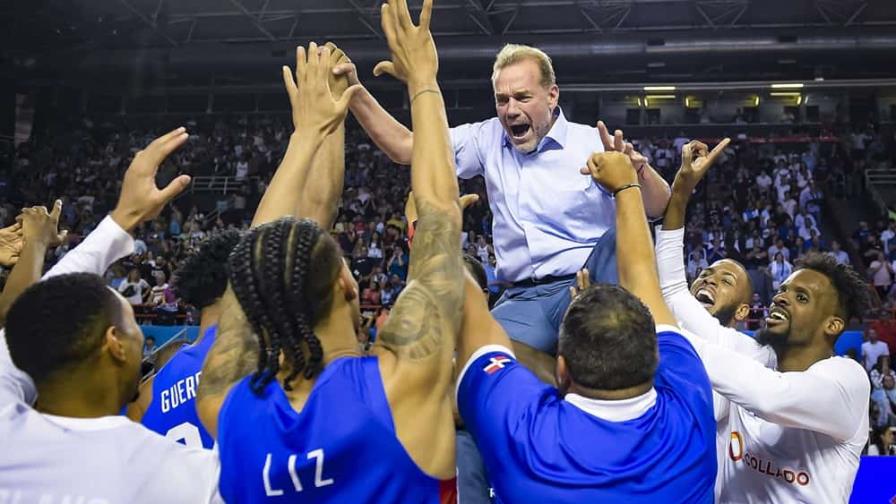 Presidente Abinader recibirá la selección dominicana que clasificó al Mundial de Baloncesto