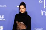 Rosalía recibe el premio de Productora del año en los Women in Music de los Billboard