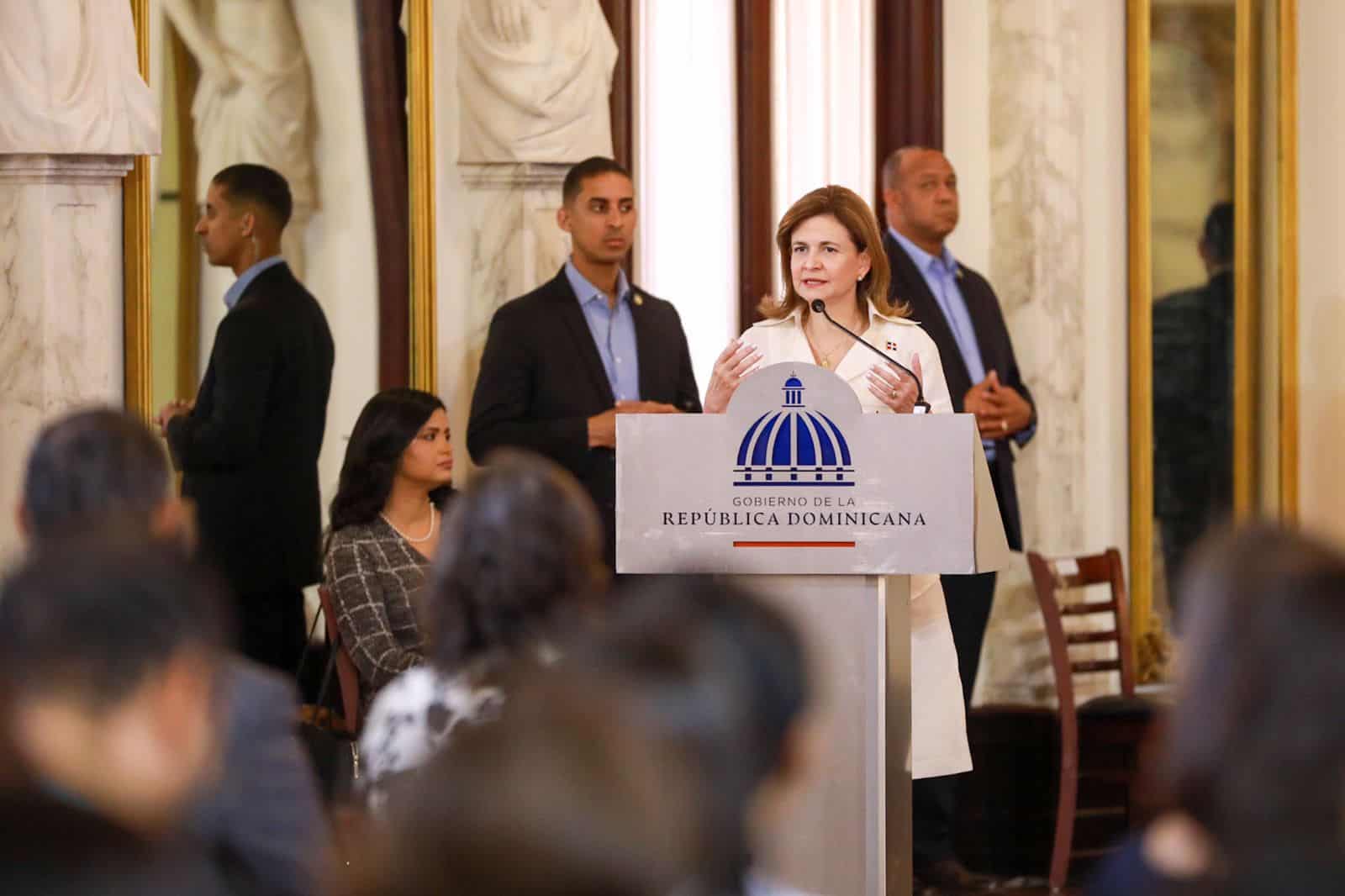 La vicepresidenta Raquel Peña habla durante la actividad.