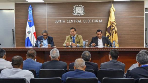 La JCE y técnicos de los partidos se reúnen hoy para hablar de primarias