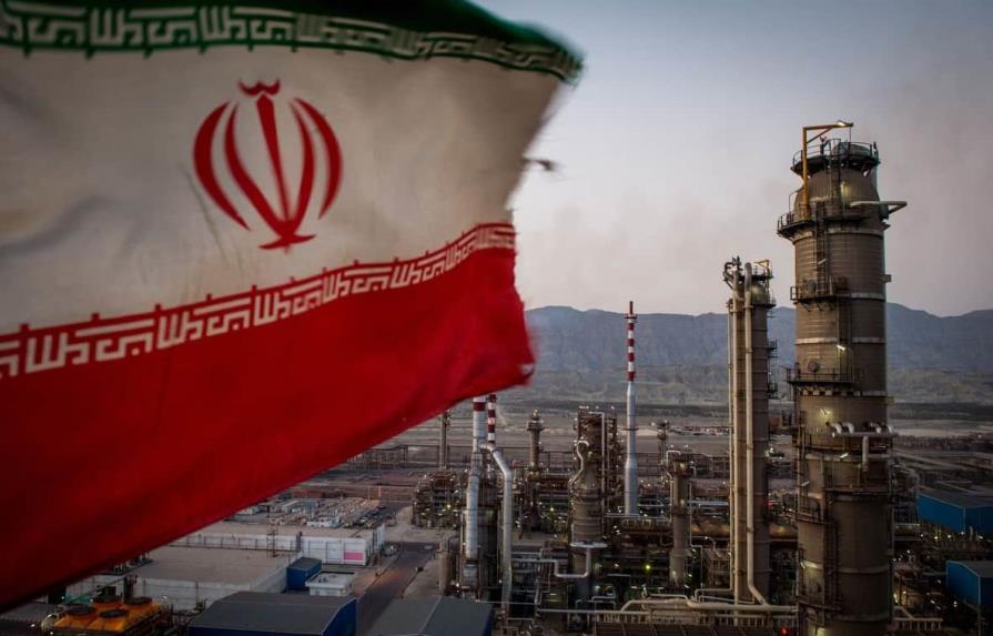 EEUU sanciona a seis empresas por vender o transportar petróleo iraní