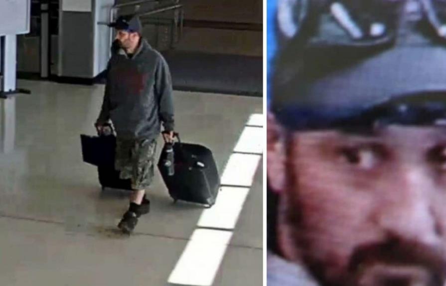 Arrestan a un hombre por intentar introducir explosivos en un avión en EE.UU.