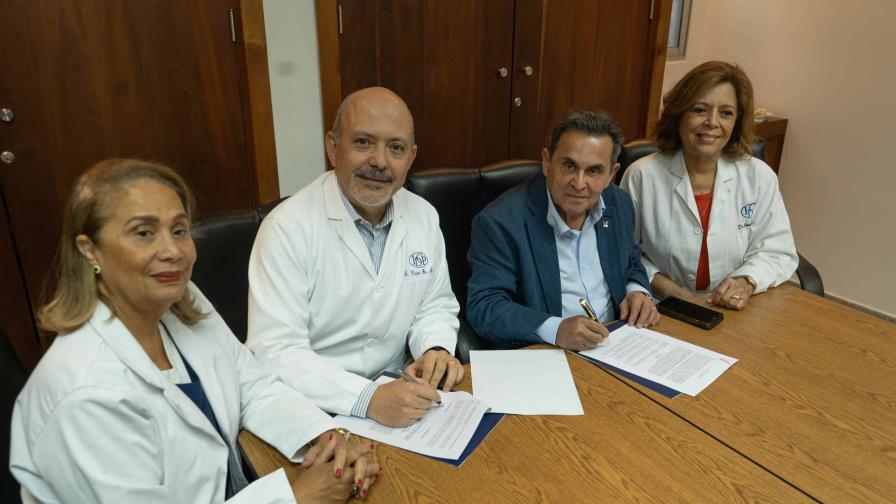 Presentan Premio Residente del Año “Sesderma Dr. Huberto Bogaert” Presentan Premio Residente del Año “Sesderma Dr. Huberto Bogaert”