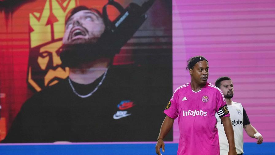 El Barça anuncia el fichaje del hijo del Ronaldinho para el juvenil El Barça anuncia el fichaje del hijo del Ronaldinho para el juvenil