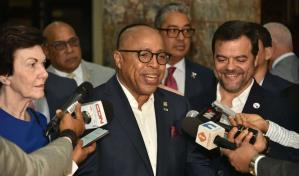 Cámara de Diputados recibe a senadores, alcaldes y concejales dominicanos en los EEUU