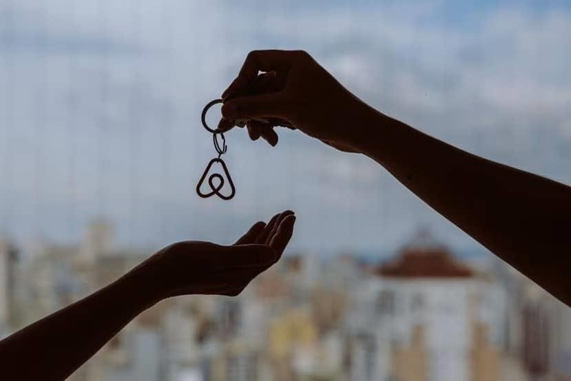 Caen un 77 % las fiestas en casas de Airbnb en Puerto Rico desde 2020