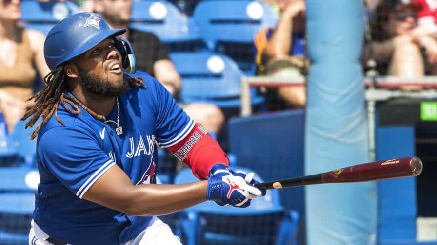 Guerrero Jr. activa las alarmas con molestias en rodilla a una semana del Clásico Mundial