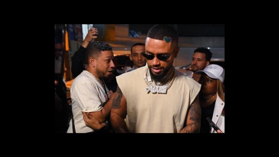 DJ Adoni se lanza como cantante al ritmo de “Gugle” junto a Farruko y Flow 28 DJ Adoni se lanza como cantante al ritmo de “Gugle” junto a Farruko y Flow 28