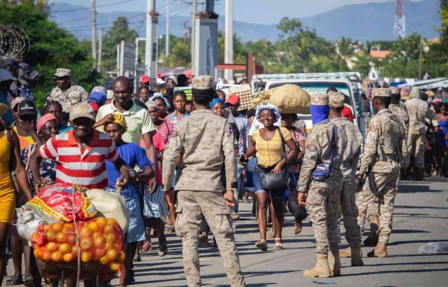 Más de 500,000 personas circularon por la frontera dominicana en 2022