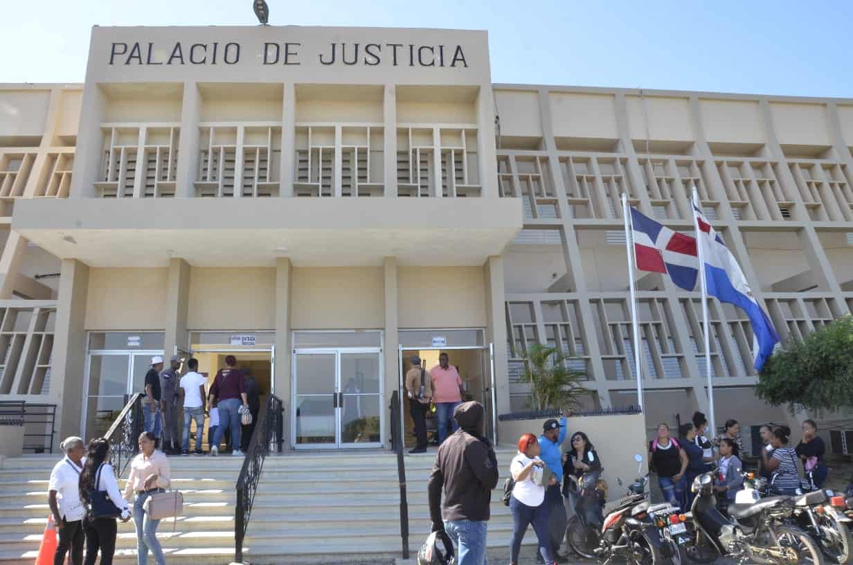 Fachada del Palacio de Justicia.