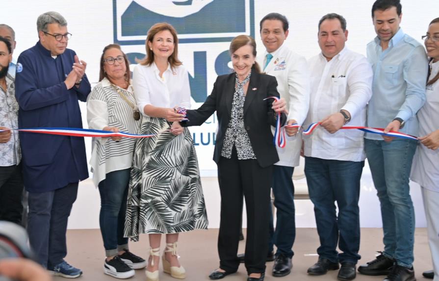 Gobierno inaugura remozamiento de hospital municipal Dr. Luis Espaillat en Santiago