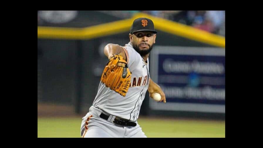 Jarlin García es sacado del roster del Clásico Mundial