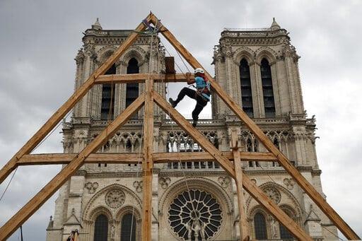 Rápido avance de reconstrucción de catedral de Notre Dame