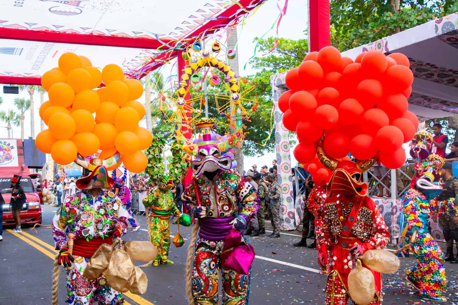 La edición 2023 del Desfile Nacional de Carnaval fue dedicado a Santiago.