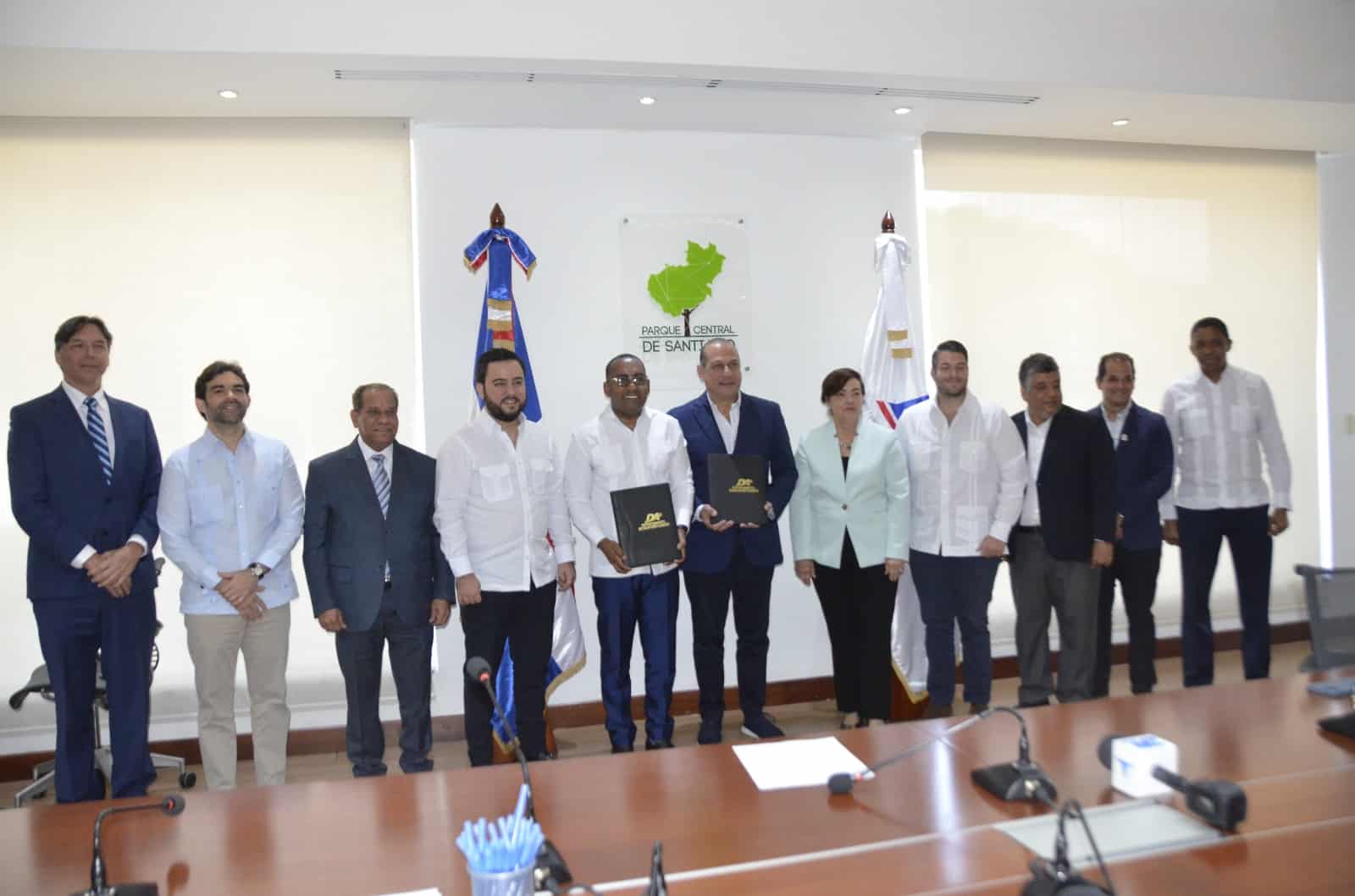 Representantes de ambas entidades.