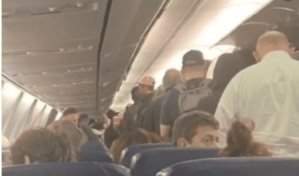 Hombre se desmaya en medio de un vuelo con turbulencia en EE.UU.