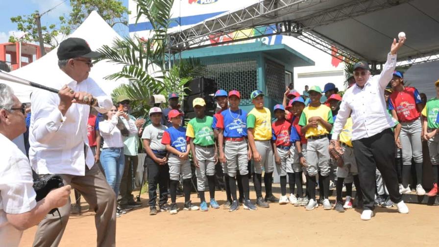 Luisín Mejía pondera aportes Grupo Rica al deporte nacional Luisín Mejía pondera aportes Grupo Rica al deporte nacional