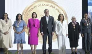 Las 14 mujeres galardonadas con la Medalla al Mérito del 2023