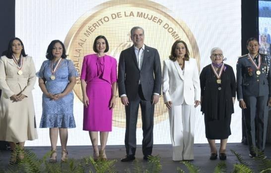 Las 14 mujeres galardonadas con la Medalla al Mérito del 2023