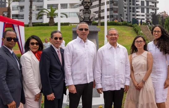 Inauguran Plaza República Dominicana con el busto de Juan Pablo Duarte y Díez