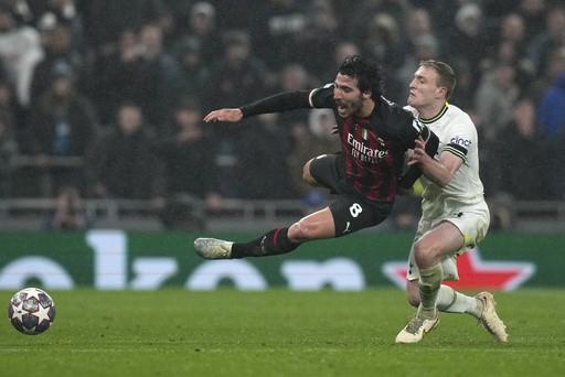 Milan avanza al empatar con Tottenham en Londres