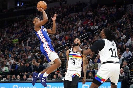 Embiid anota 39 ante Wolves; siento que soy indefendible, dijo