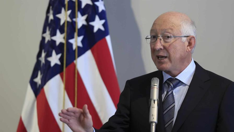 Embajador de EEUU en México considera imperante actuar contra cárteles