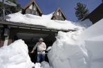 Tormentas de nieve dejan al menos 12 muertos en California