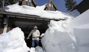 Tormentas de nieve dejan al menos 12 muertos en California