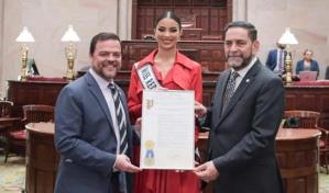 C&oacute;nsul dominicano y Miss Universo RD reciben resoluci&oacute;n del Senado del Estado de NY 