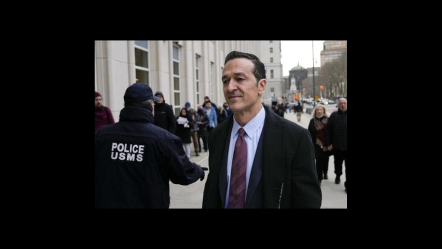 Fallo dividido para exejecutivos de la cadena Fox en caso de sobornos