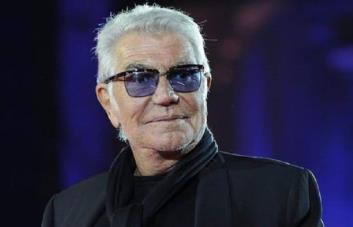 El diseñador Roberto Cavalli, padre a los 82 años