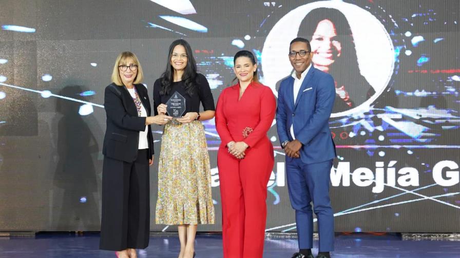 Periodista de Diario Libre, entre ganadores del Premio Nacional de Periodismo de Datos 2021-2022 Periodista de Diario Libre, entre ganadores del Premio Nacional de Periodismo de Datos 2021-2022