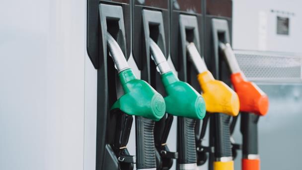 El avtur bajará RD$3.02 y el resto de los combustibles seguirá al mismo precio