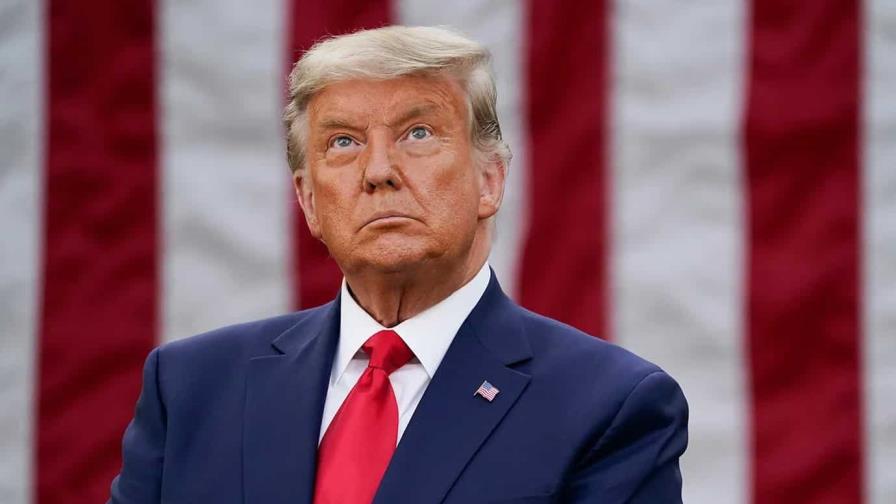 Trump responsabiliza a Pence de violencia en asalto al Capitolio